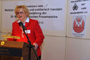 CTK-Geschäftsführerin Heidrun Grünewald bei der Eröffnung der 20. Brandenburgischen Frauenwoche in Cottbus.
Foto: CTK/Helbig Foto